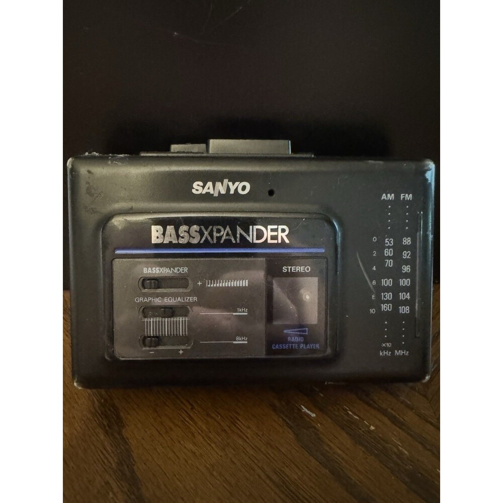 SANYO BassXPander AM/FM Stereo Cassette Model# MGR-73 Radio Only